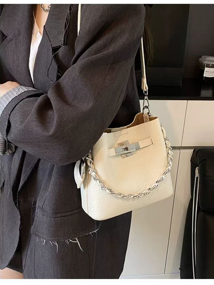 Trendy Women's Bucket Bag Cros - Luxury Bags Medium Size recension och pris