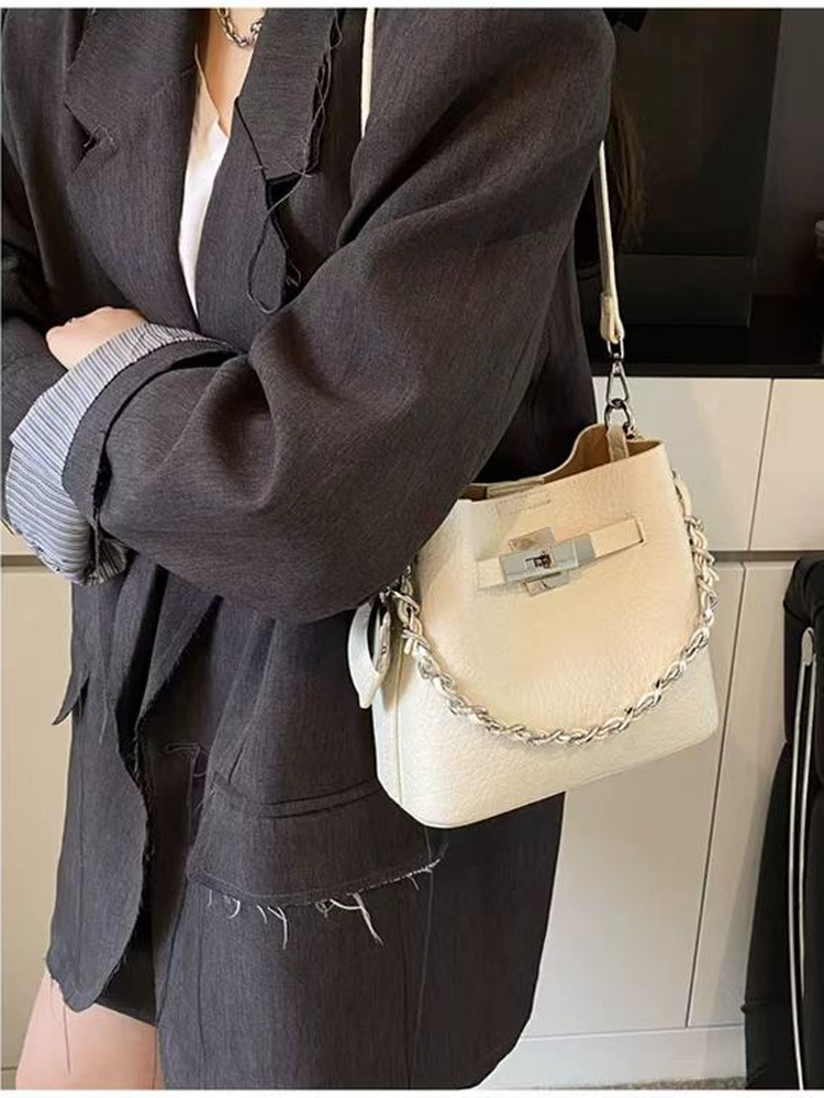 Trendy Women's Bucket Bag Cros - Luxury Bags Medium Size recension och pris