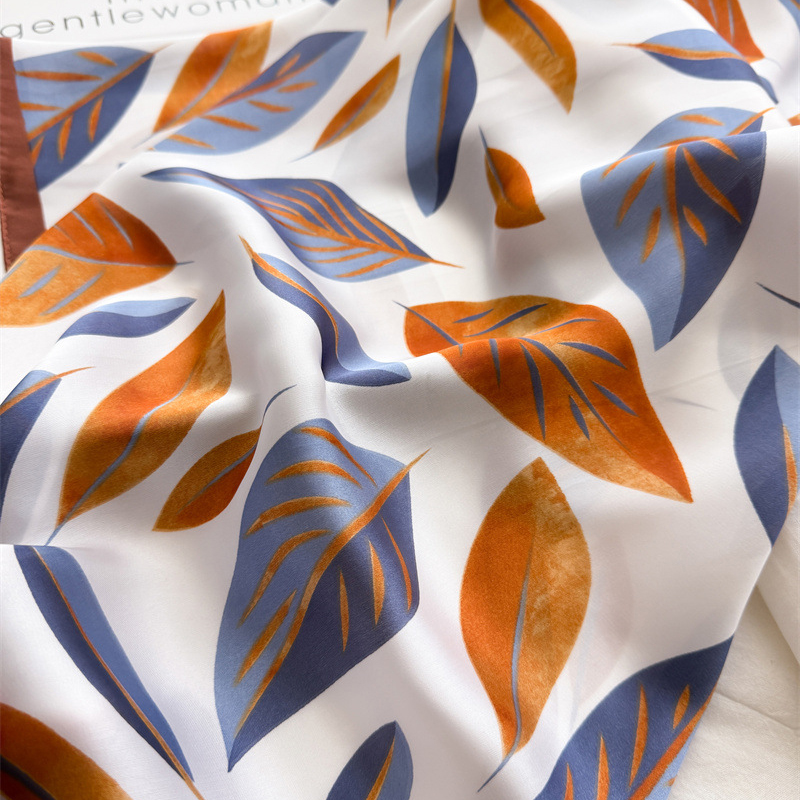 Luxury Brand Print 70cm Square - Luxury Bags Women Brands recension och pris