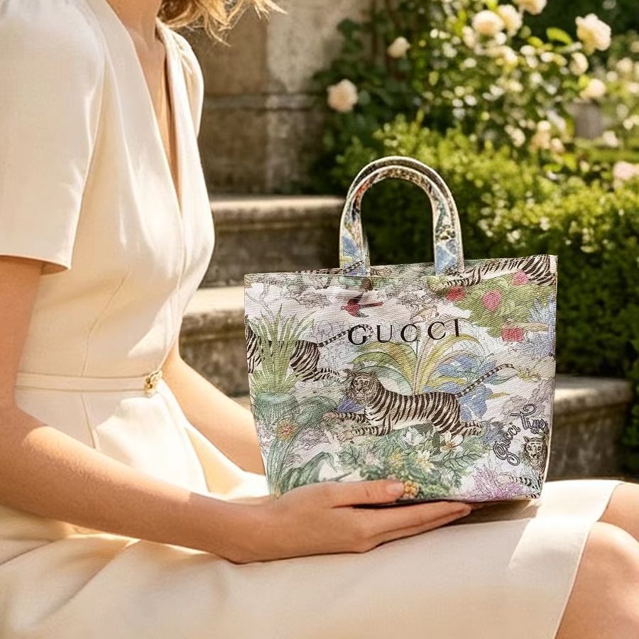 Gucci’s bag Tiger Print Small  - Luxury Bags Gucci recension och pris