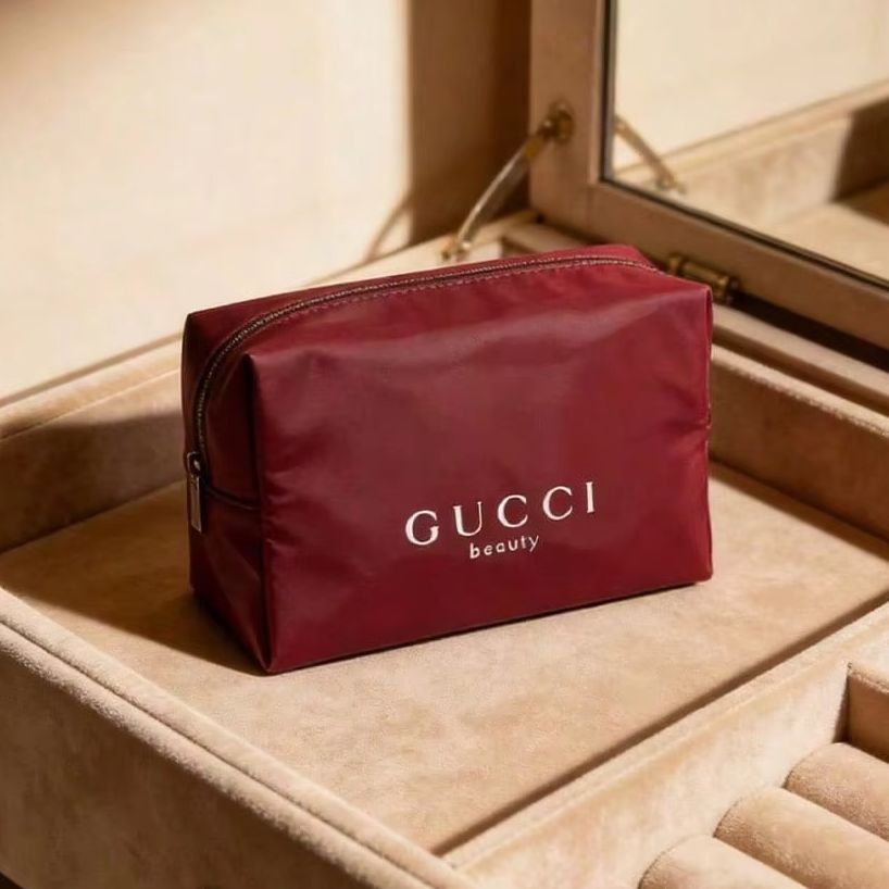 Gucci’s Bag Durable Red Canvas - Luxury Bags Gucci recension och pris